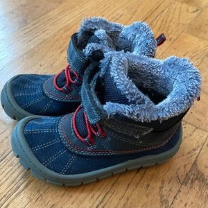 OshKosh Toddler/little kids winter boots